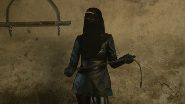 LADY AISHA - ARABISCHE GÖTTIN 100 PEITSCHENHIEBE